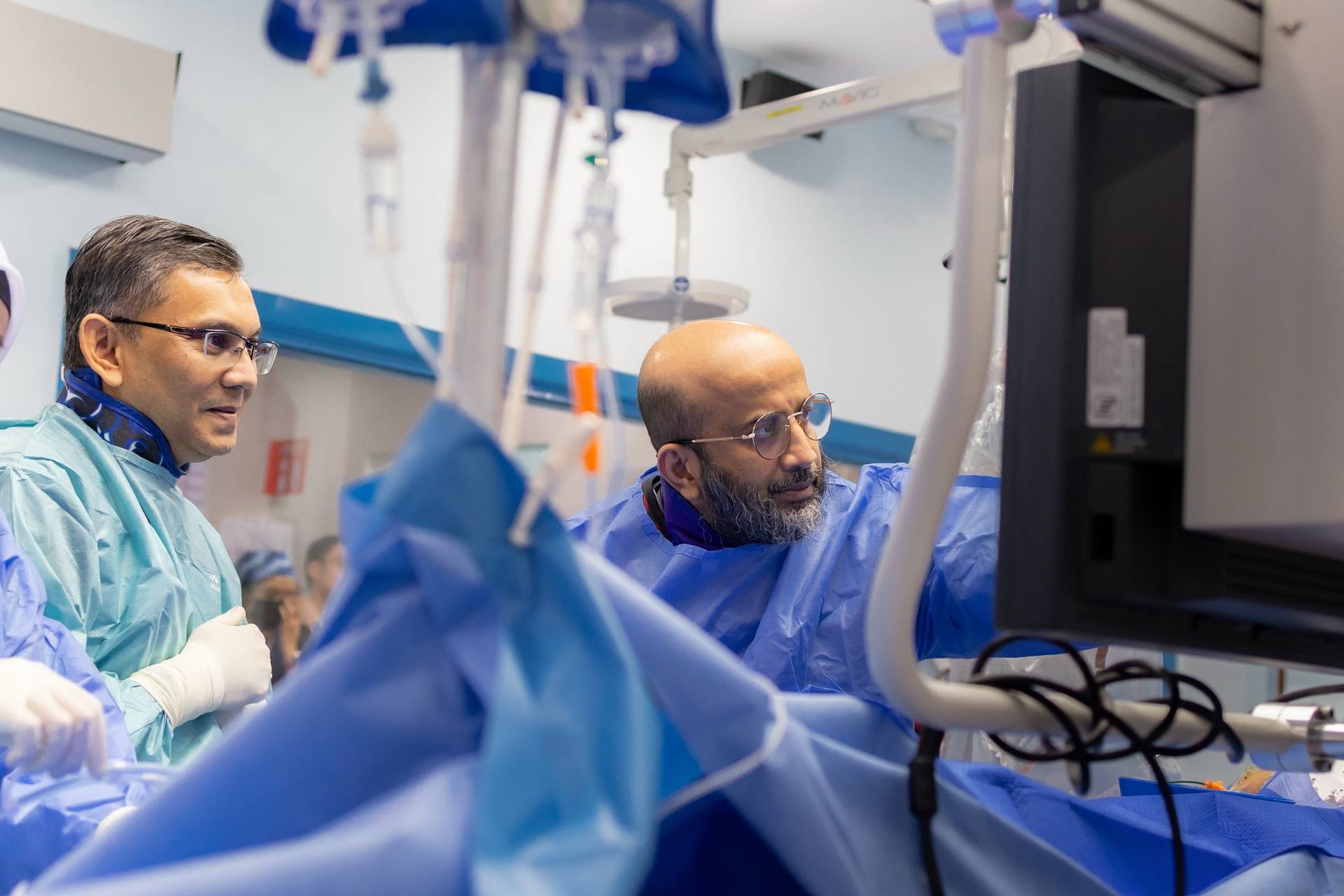 Assoc. Prof. Dr. Onn Akbar Ali performing a coronary procedure in the catheterisation laboratory